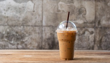 Jak zrobić kawę mrożoną w domu? Przepisy iced coffee i ice latte w domu